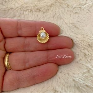 2 Seashell CharmsGold Tone with Faux Pearl